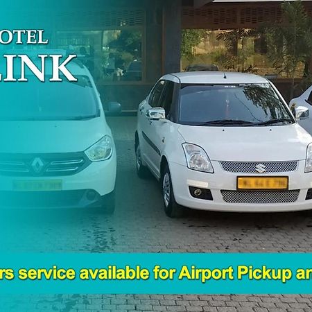 Hotel Clink New Delhi Airport Exterior foto